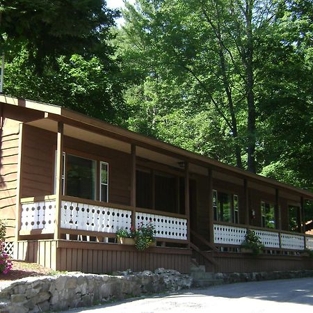 Boulders Resort Lake George Buitenkant foto