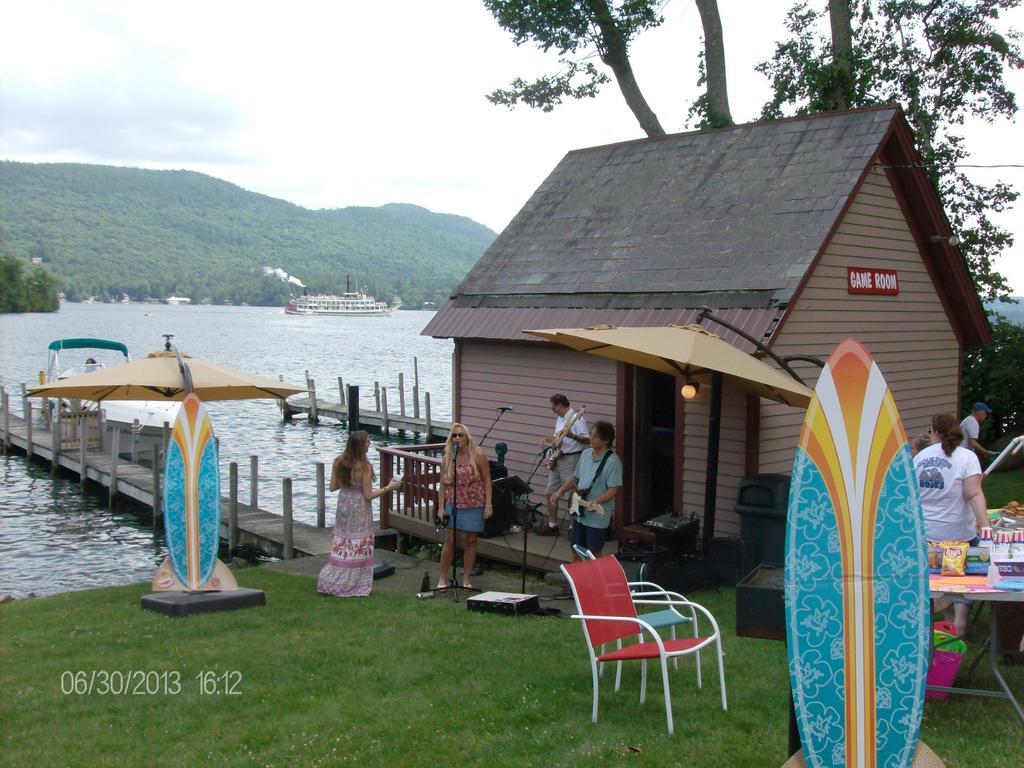 Boulders Resort Lake George Buitenkant foto