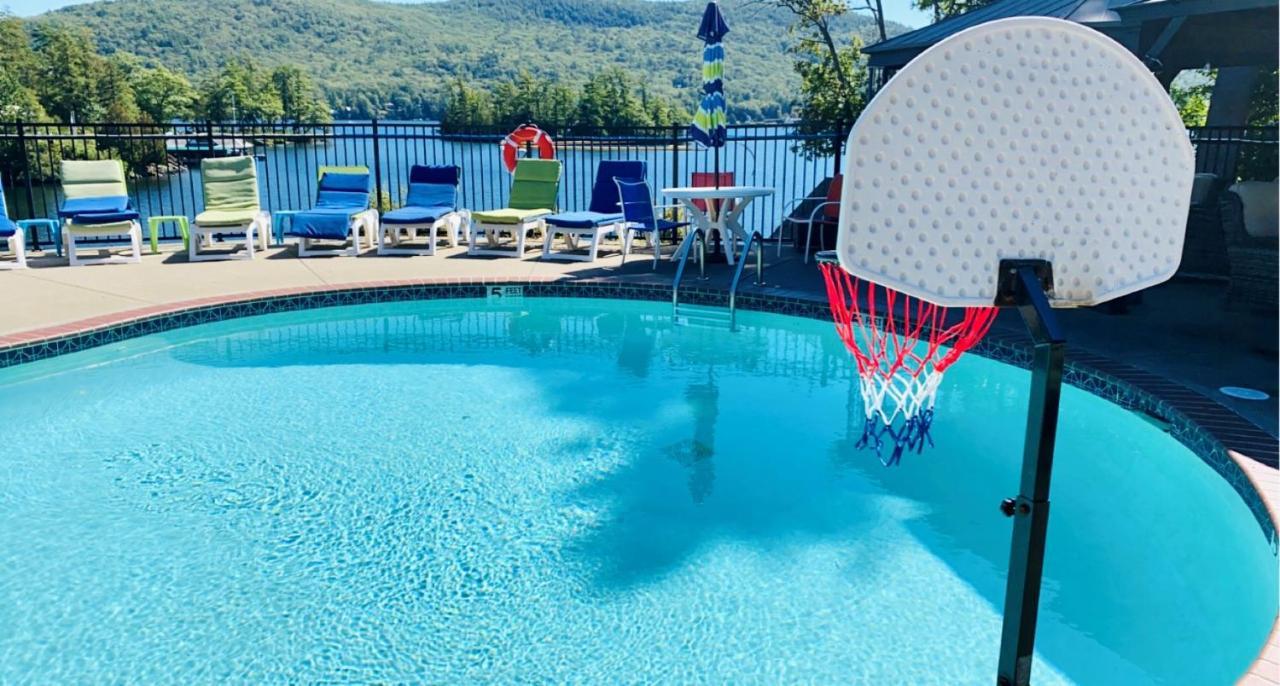 Boulders Resort Lake George Buitenkant foto