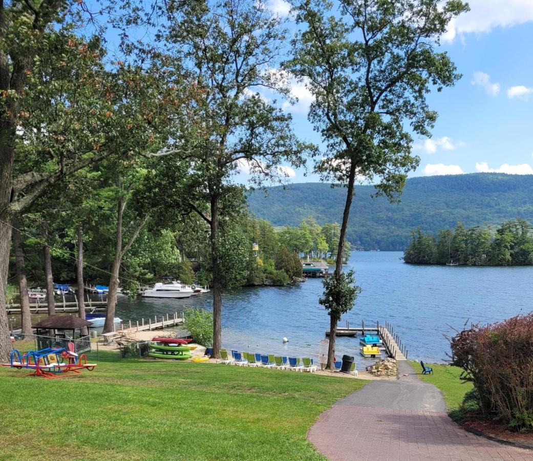 Boulders Resort Lake George Buitenkant foto