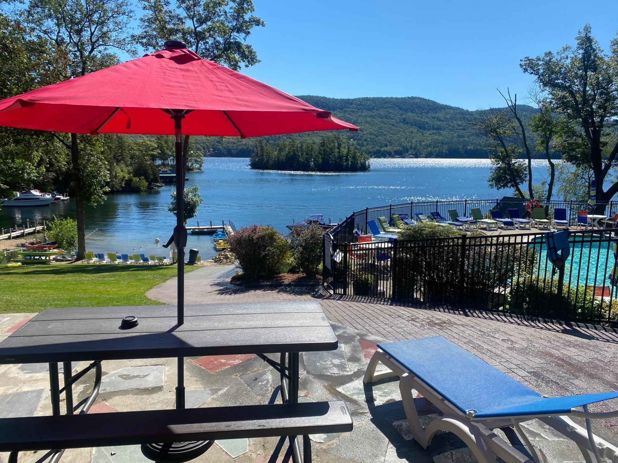 Boulders Resort Lake George Buitenkant foto