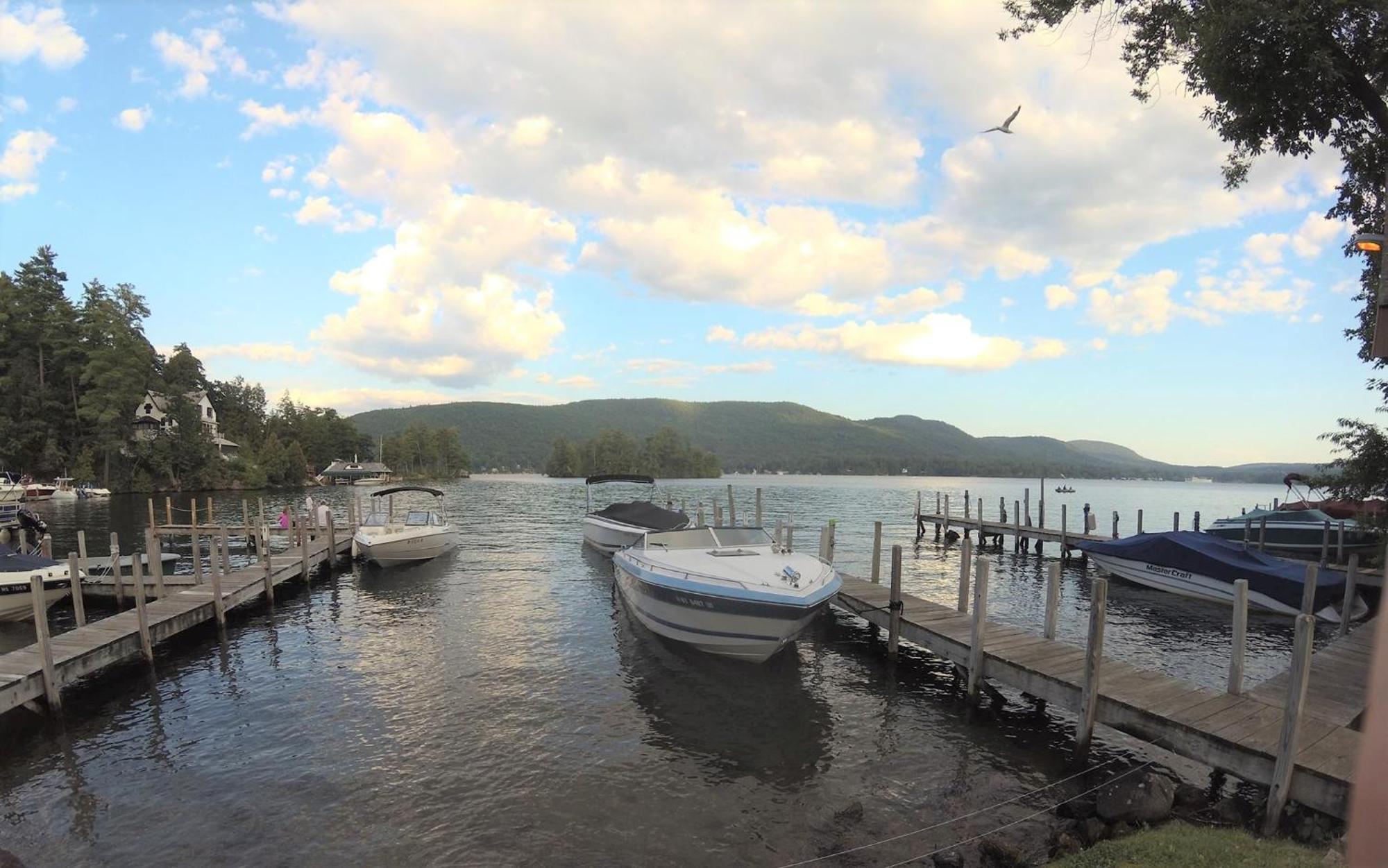 Boulders Resort Lake George Buitenkant foto